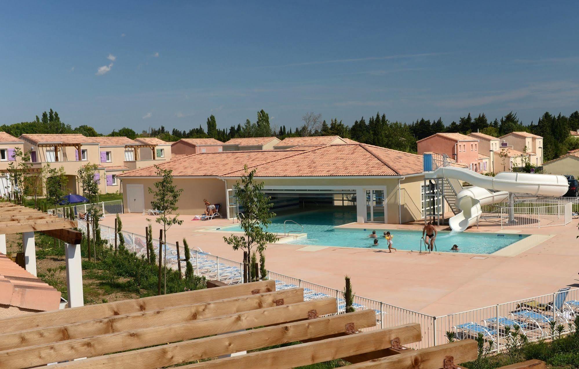 Residence Odalys Le Mas Des Alpilles Paradou Luaran gambar