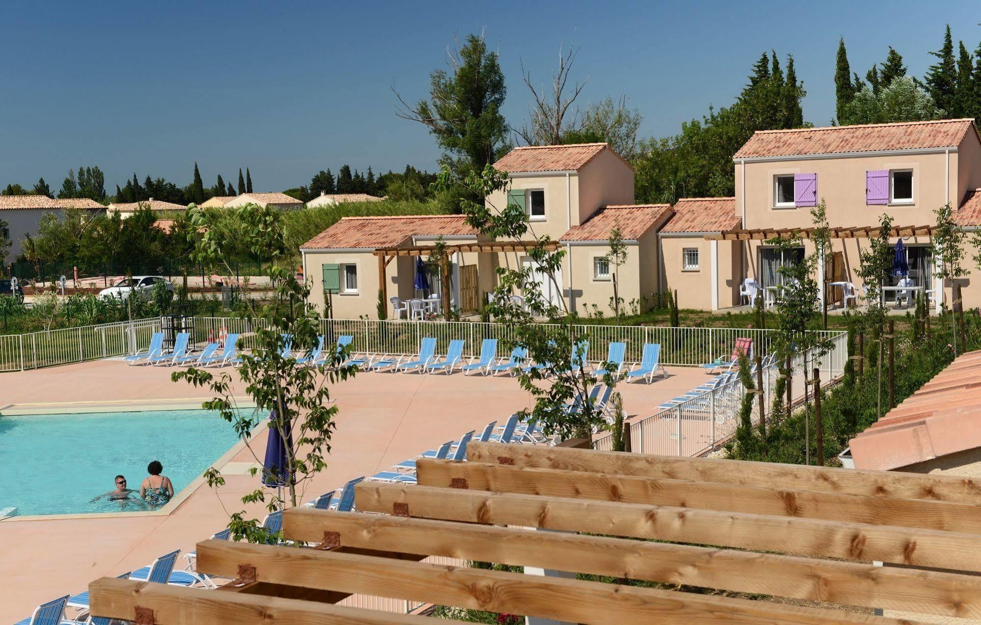 Residence Odalys Le Mas Des Alpilles Paradou Luaran gambar