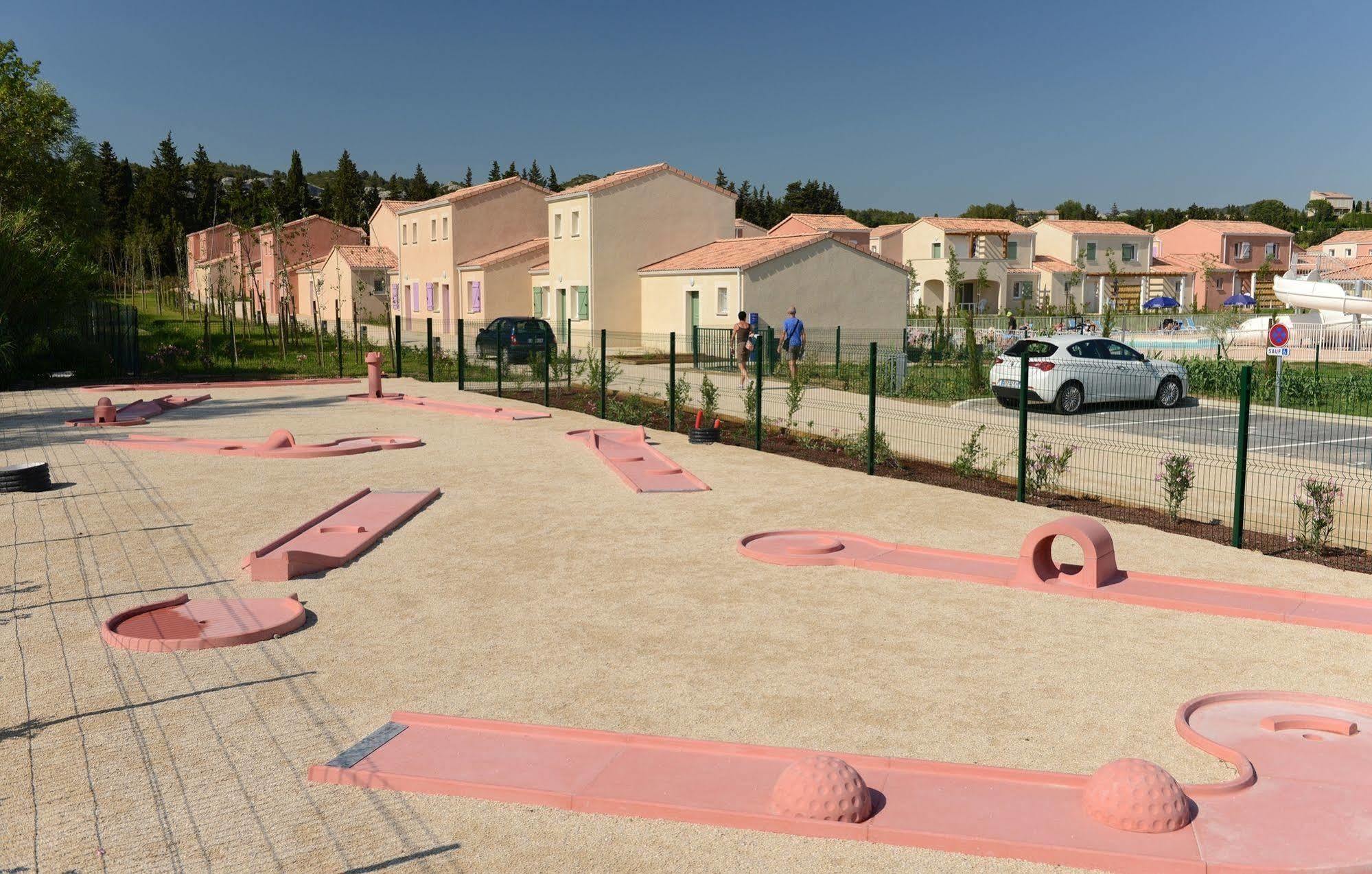 Residence Odalys Le Mas Des Alpilles Paradou Luaran gambar